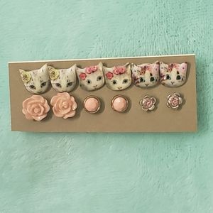 Super cute kitty and flower earrings